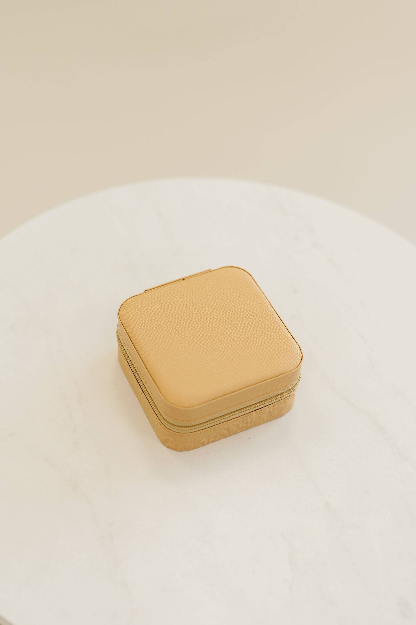 KRISTEN JEWELRY TRAVEL CASE BOX ORGANIZER: Ivory