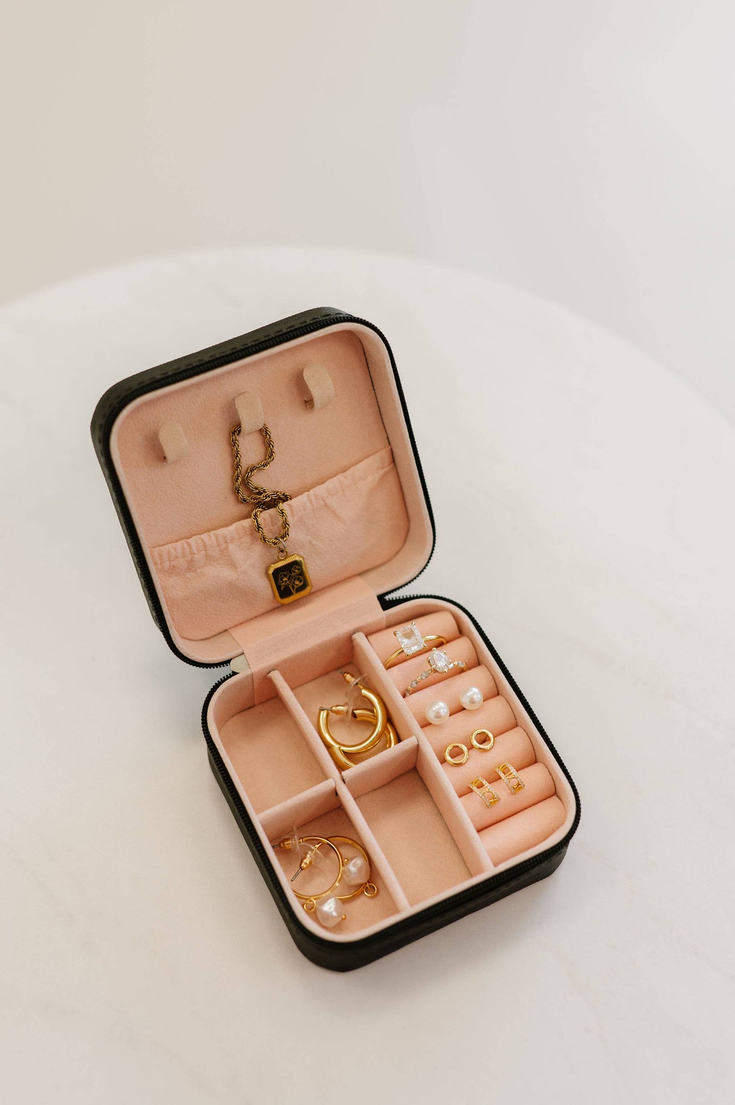 KRISTEN JEWELRY TRAVEL CASE BOX ORGANIZER: Ivory