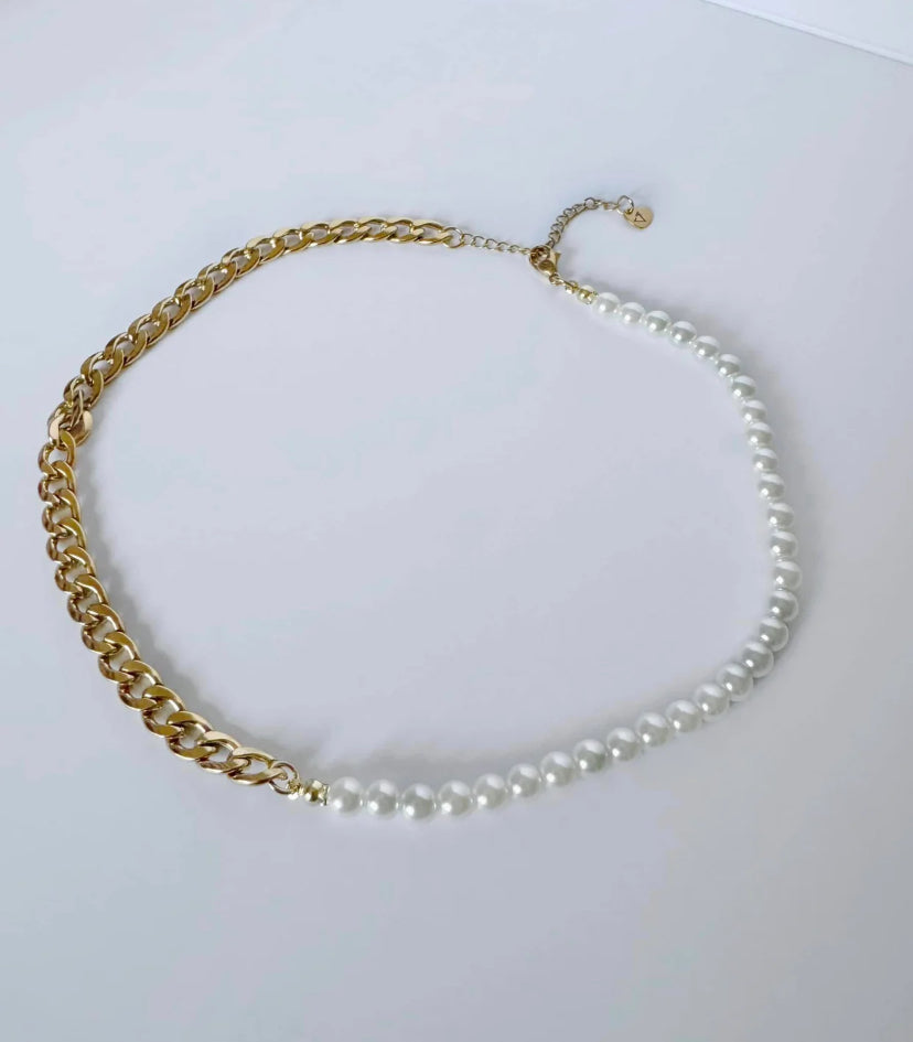 Oh So Pretty Necklace